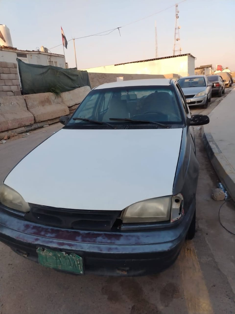 السلام عليكم عندي عندي هاي السياره دايو للبيع موديل 93 كير مكينه شرط باتري جديد طخمها جديد سنويه بيضه السعر 10 وبي مجال *********** كورك
***********   اسيا
