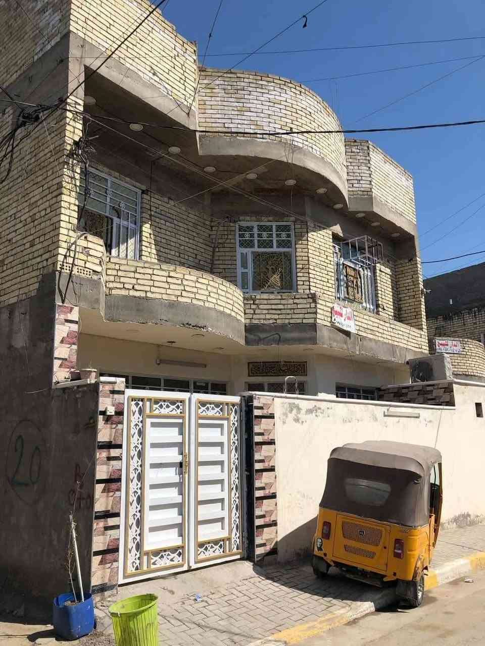 السلام عليكم بيت 100متر 10×10مربع ركن للبيع طابو زراعي قرار محكمة العبيدي حي الرئاسة شارع عشرين شارع مدرسة الشهيد سلام الكناني طابقين ونصف
#الطابق_الاول كراج استقبال حولي غرفة منور وملحقاتة
#الطابق_الثاني غرفتين وحمام يوجد بل اخير غرفة بل سطح قيد الانشاء البيت كامل الدرج طابق الاول بايه ومراية ومحجر للاستفسار الاتصال على الرقم غير متواجد على الفيس
‎***********
