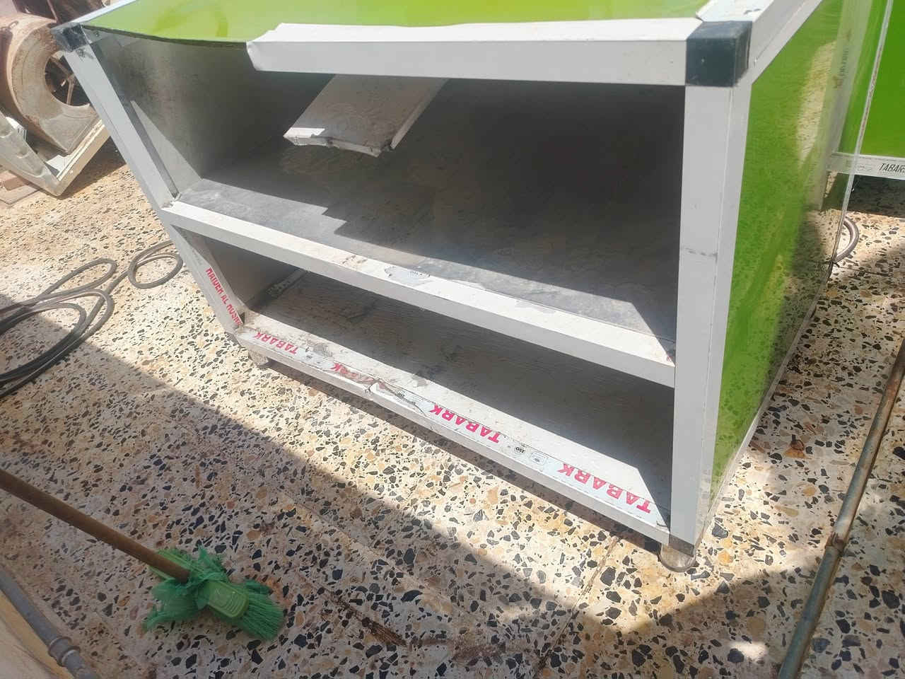 اول واحد الكبير طول ٢.٧٠ ارتفاع٩٠ سم عرض ٨٠ سم
الثاني طول ١.٢٥ سم ارتفاع ٩٠ عرض ٨٠ سم
يحتاجلهن شويه ترتيبات مطلوب بيهن ١٢٥٠٠٠ الاثنين
مكاني الفلوجه حي الشهداء قرب جامع الشمري
الرقم ***********

