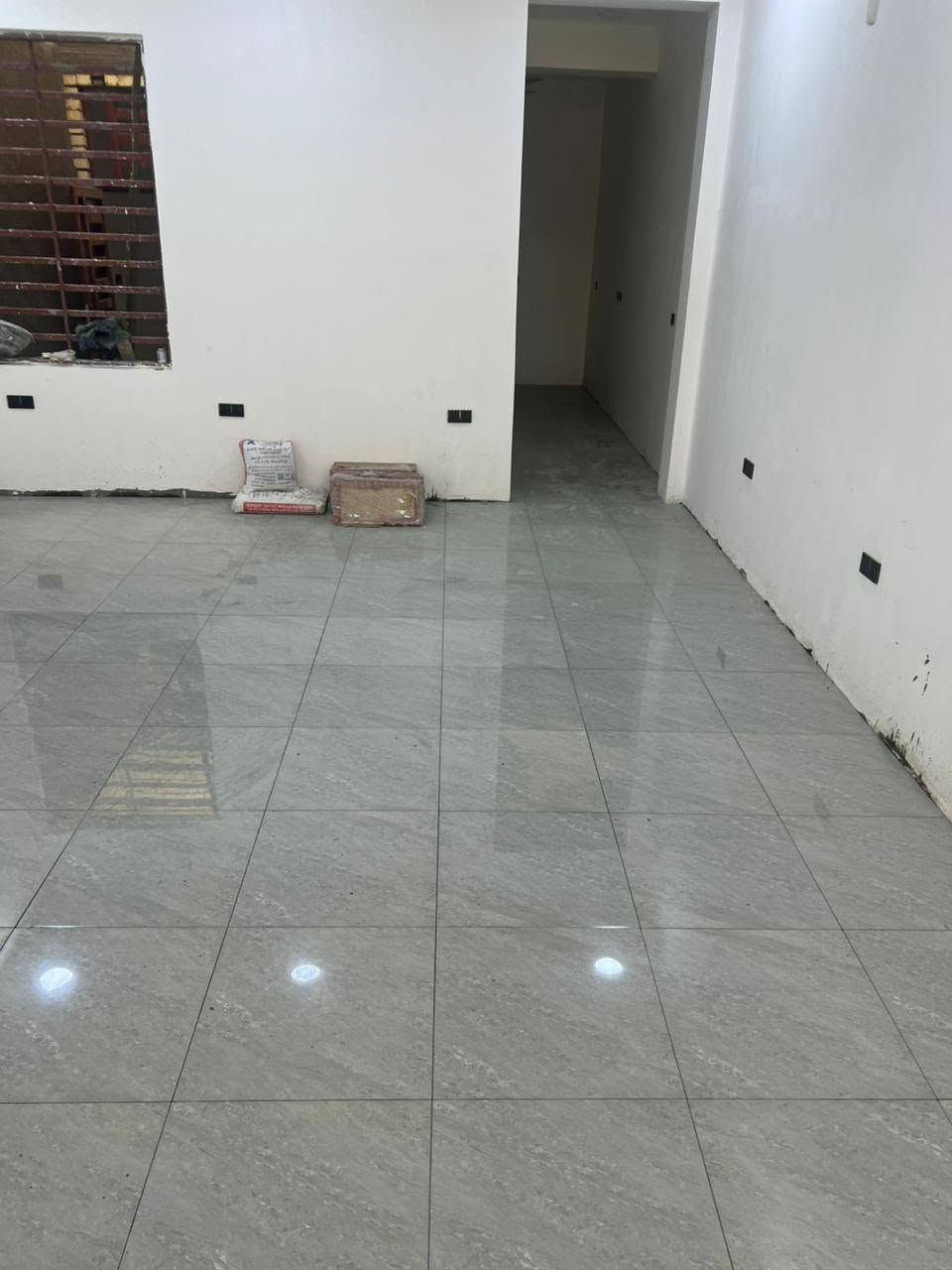 خلفه سيراميك متفرغ للعمل
نعمل سيراميك مرمر كرانيت 
بايات درج حجر قرض بورسلين 
استفسار اكثر اتصل 
 ***********واتساب***********
‏‪مستعدون لكافه أعمال الترميم

