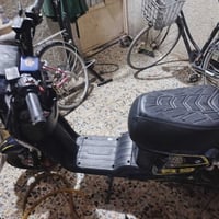 دراجه للبيع شغاله بيه بطاريتين منفوخات قليل بس شغاله وطبيعيه رايده ٢٧٥...