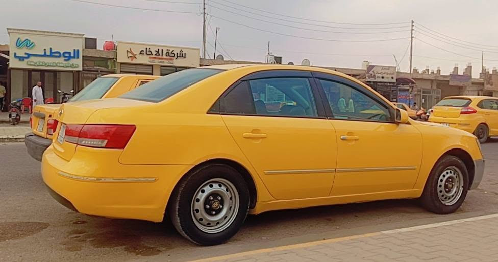 سوناتا 2009 تكسي المطار
السياره بيها تبديل حوض خارج العراق 
مكينه 2400  خليجي بيها بخار .
كير . تبريد . حداديه .جاهزات .
رقم السيارة  نجف .
السعر 65$ وبيها مجال بسيط .
مكاني الرميثه . 
خاص ما اجاوب .
***********
