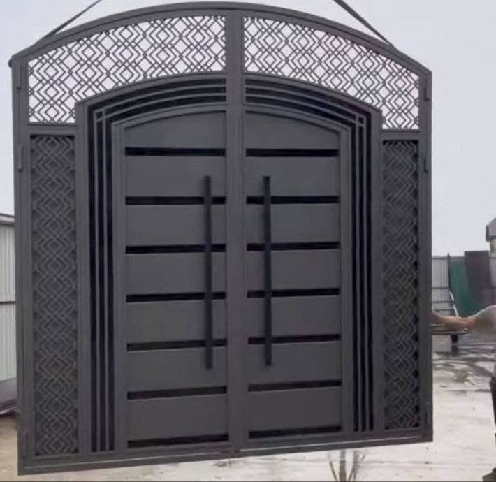 يوجد لدينا صبغ وتنضيف الشبابيك والبيبان پانسب الاسعار
للاتصال

+9647882515941
