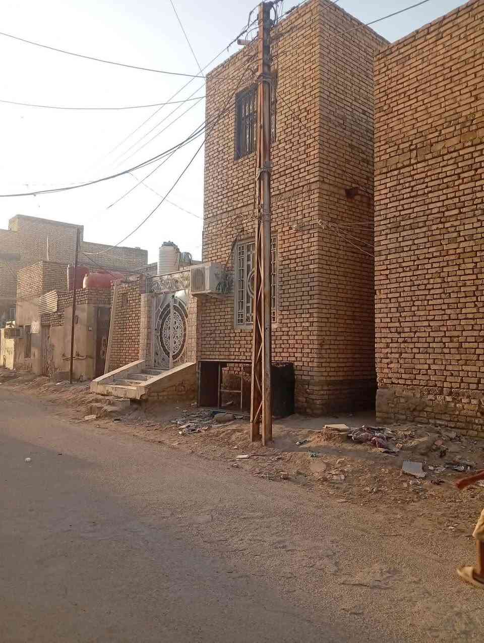 فدوه للمايشتري لا يراسل البيع بيت مساحة 120 متر طابو صرف....طابقين مكون من 3غرف .... الطابق الاول استقبال وصاله كبيره وغرفه ومطبخ وحمامات خارجيه والطابق الثاني غرفتين وصاله البيت بناءه مرتب ونظيف بناء 2020
اللبيع المكان/ شارع 30 يبعد عن الشارع العام 500 متر
البيع بيت مساحة 120 متر طابو صرف....طابقين مكون من 3غرف .... الطابق الاول استقبال وصاله كبيره وغرفه ومطبخ وحمامات خارجيه والطابق الثاني غرفتين وصاله البيت بناءه مرتب ونظيف بناء 2020 بسعر مناسب مستعجلين عليه
سعر البيت 120 وبي مجال للشراي 

للاستفسار الاتصال على الرقم ***********
