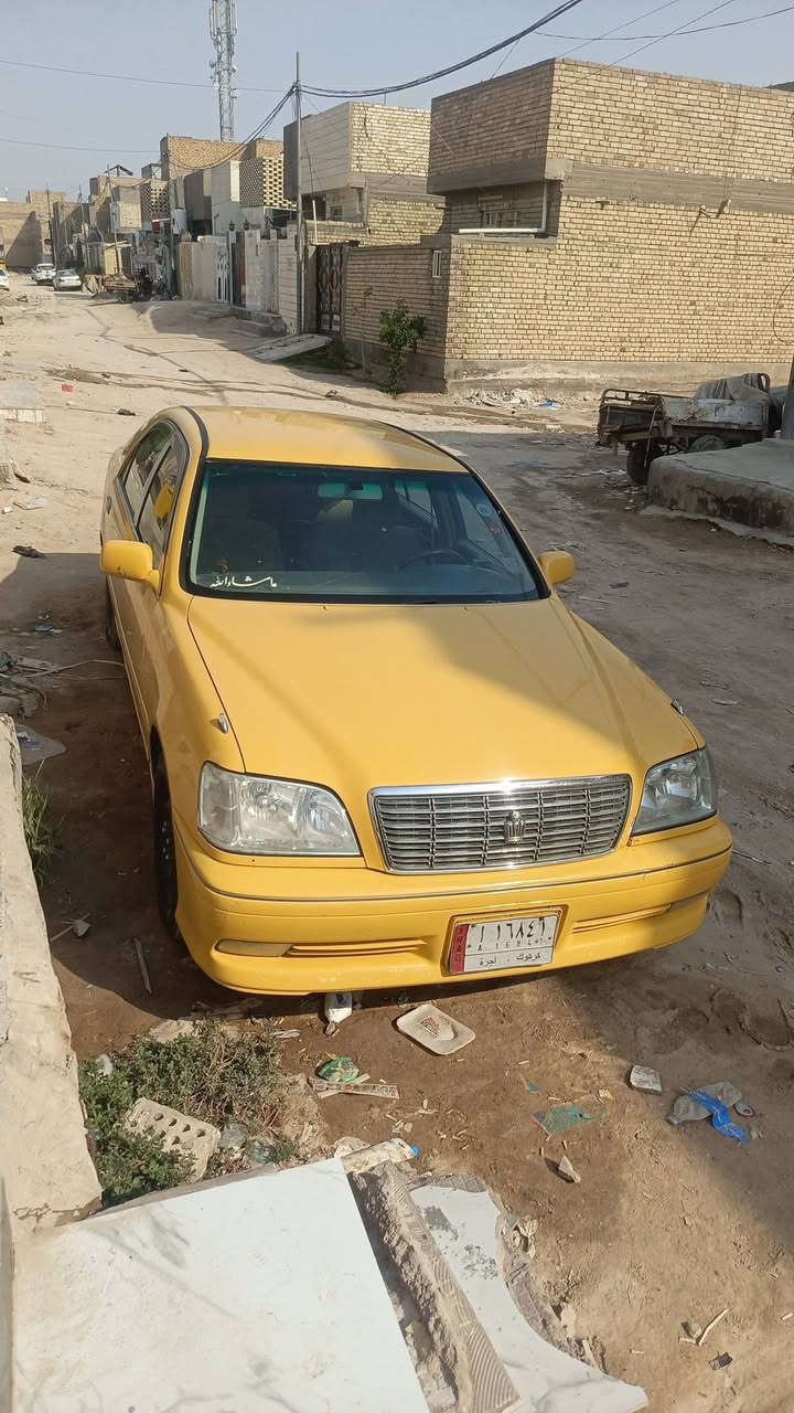 سلام عليكم 

سياره ملكه 2002للبيع او المراوس 
سياره 4دكم مدفوع كمرك باقي بس تغيير لون ورقم حادثهة حوض 
عنوان السياره نجف 
السعر 75ورقه وبيهة مجال بسيط
***********
