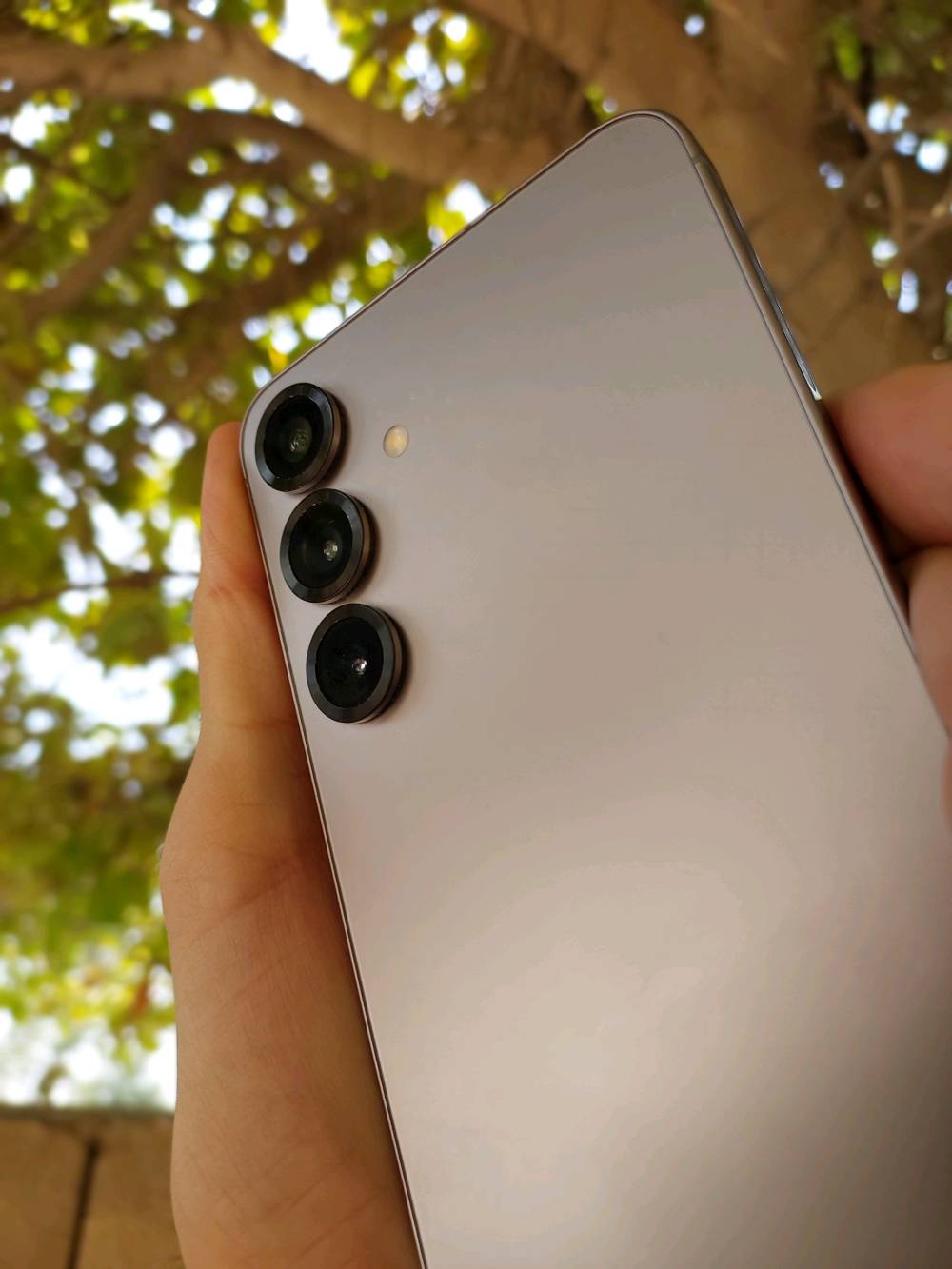 السلام عليكم 
Samsung S25بلس
لون سلفر ذاكرة 256 /12 

نسخة امريكية شريحة وحدة + eSIM

الجهاز مكفول من اي فتح او تصليح

خالي من اي مشاكل 

معالج سناب دراكون 8 أيليت 

ملحقاتة فقط خافظة ولزكة 

مكاني بغداد المحمودية او اللطيفية

السعر 725

واتساب 
***********