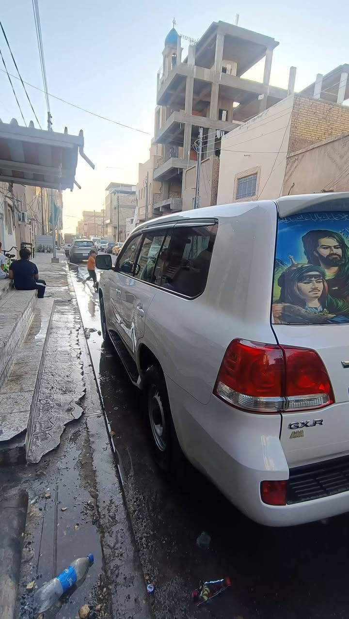 السلام عليكم الاندكروز لبيع صدفي رقم سليمانيه مكينه كير مكفولات تخم تاير جديد حداديه جديد سيارة جديد وباقي تفاصيل اتصال فقط 
رقم ***********
