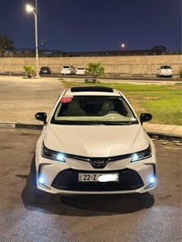 كورولا ٢٠٢٥ • ١٨٠٠ بنزين • ٢٥ ألف كم