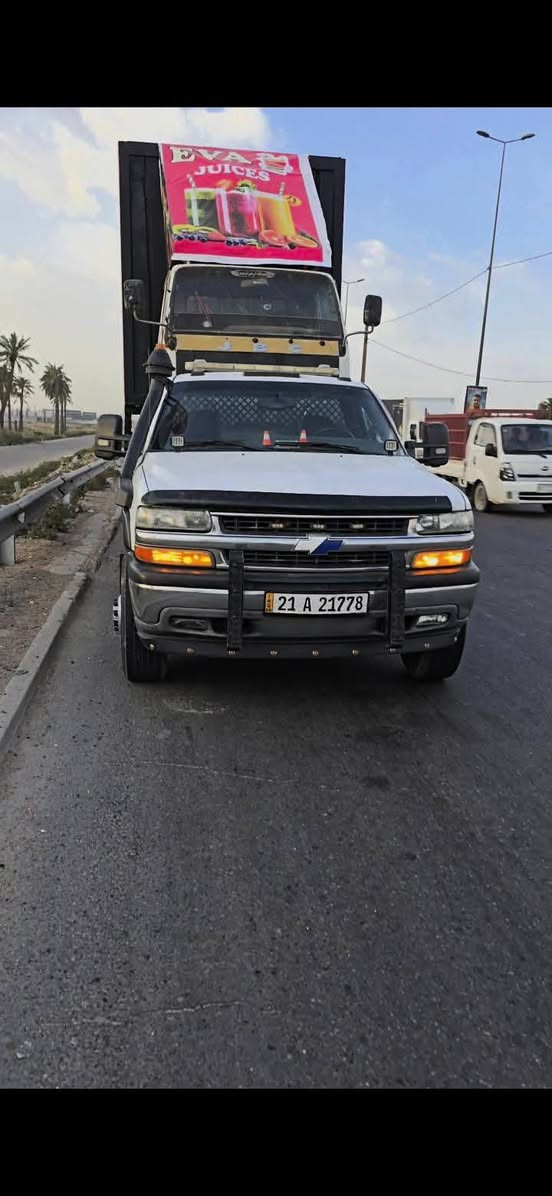 كرين سطحي للبيع 
موديل ٢٠٠١ مكينه ٦١٠٠ كير ١٠٠٠ تدفئه تبريد تخم تاير ويه السبير جديد شاده وصدر كامل جديد جي ام  قبل ١٠ ايام شديتهآ تاير وصدر بطشه على المكينه سياره ما بيها اي نقص رقم سليمانية بسمي مرسمه كرين بالسنويه ويها خاشوكه فصلتها بس ما شادها مكان السياره بغداد المحموديه
سعر سياره ١٦٠ 
تريدها هية و الخاشوكه ١٧٠
***********___***********___***********
