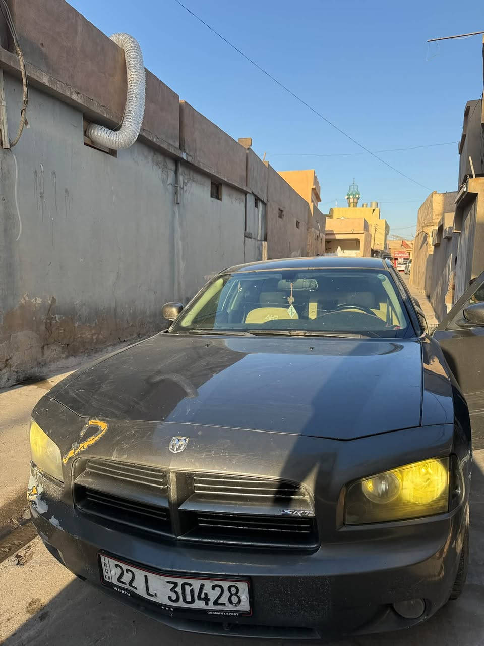 جارجر 2010 
ماشيه 200 ميل 
رقم اربيل بأسمي سنويه وهزه جديده
لون نفطي كير ومحركها بشرط
مصبوغه حزام رش فقط اثر شخوط بدون معجون 
وضررها جاملغ ورا السايق
السعر 88$ وبي مجال 

***********
