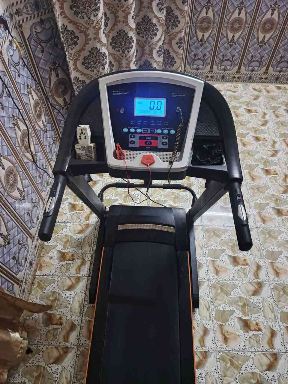 جهاز جري للبيع ب 200 الف وبيه مجال جبلي دبل ماطور ***********
بي واتساب
