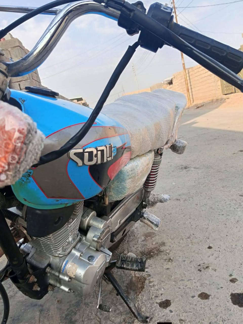 سيفان موديل 23 كله شرط كامل مكمل ماتحط عليه الف محرك مبدل ولفات فقط بدون تجفيت محرك ناعم اخرس  دراجه مامتعوبه ومداريها اكثر من روحي كهربائيات كلها شغاله سلف هندر دشبول شغال مكفوله كفاله عامه 
السعر 525 وبيها مجال للطيبين الموشراي لايكسر بحلالي مايعجبك اعبر المنشور مكاني تكريت قرب الجامعه 

ه‍/*********** + واتساب
