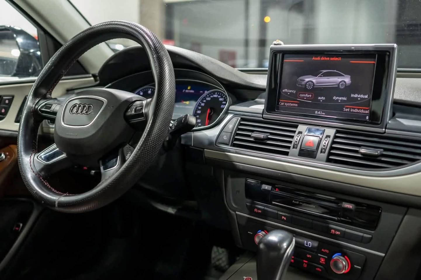 السلام عليكم � للبيع | Audi A6

أودي A6 –
الموديل 2017 
🖤 اللون: أسود
🤎 الداخلية: جلد بني
❌ بدون فتحة سقف

مكينه 2000 تيربو 

⭐ المواصفات والتجهيزات:

* 📱 شاشة MMI
* 🍎 Apple CarPlay
* 🤖 Android Auto
* 🎵 تشغيل موسيقى ووسائط
* 🎛️ تحكم كامل من أزرار الـMMI
* 🎚️ Audi Drive Select — Comfort / Auto / Dynamic / Individual
* 🎮 تحكم بالمقود
* ❄️ تكييف أوتوماتيك ثنائي المناطق
* 🔘 تشغيل السيارة بزر Start/Stop
* 💺 مقاعد جلد
* 💡 إنارة أمامية LED
* 🛞 جنوط ألمنيوم أصلية/رياضية
* 🅿️ حساسات اصطفاف
* 🔊 نظام صوت أودي
* 🚪 تحكم مركزي وأبواب كهربائية
* 🖥️ شاشة معلومات بين العدادات
* ⚙️ ناقل حركة أوتوماتيك
* 🛡️ أنظمة أمان أودي
* ✨ داخلية مرتبة وفخمة
* ✨ خارجية نظيفة ولامعة

السيارة فخمة، مريحة، مواصفاتها حلوة ومناسبة 
السعر ب 130 فقط وبيها مجال بسيط 
مستعجل على بيعهه مكاني بغداد المدائن 
للاستفسار ***********
