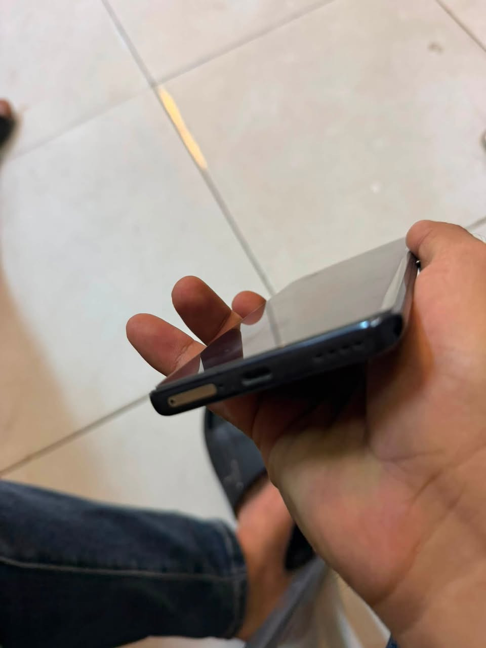 السلام عليكم
ريلمي 12 برو بلص 
فئه 5G
ذاكره   512
عشوائية. 12
مكفول كفاله عامه معن شاحن اصلي ولاصق مضلع 

الاستفسار ***********

نص مكتوب في الصور:
- حول الجهاز 12 Pro+ 5G realme ui 7.0 الإصدار مُحدث اسم الجهاز realme 12 Pro+ 5G المعالج Snapdragon 7s Gen 2 Mobile Platform البطارية ٥٠٠٠ مللي أمبير في الساعة (نموذجية) RAM ١٢,٠ غ.ب + ٤,٠٠ غ.ب الكاميرات أمامية 32MP