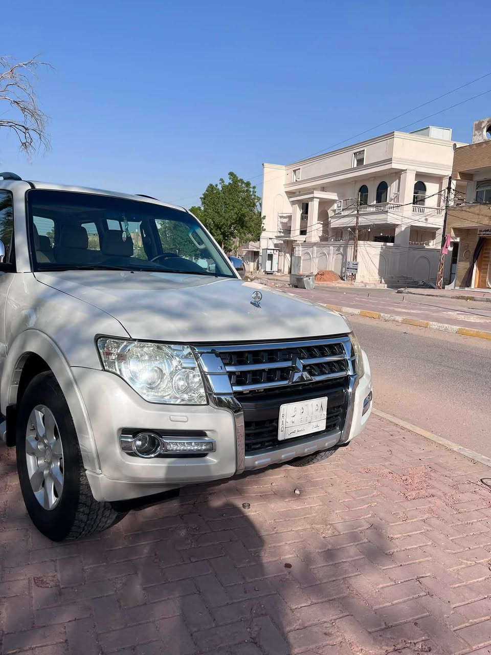 باجيرو 2015حبتور مكينه3500السياره مكفوله من الضربه مكان السياره النجف الاشرف ***********
