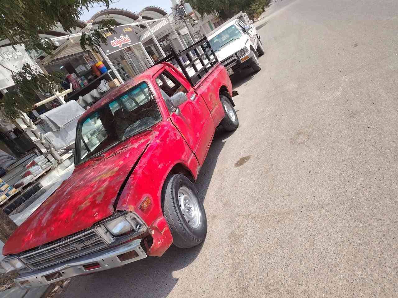 توێتا مۆدێل1982 بۆ فرۆشتن 
مەکینە ئۆنجی 
گێڕ تۆماتیک 
بێ مەسرف 
ماڵی کاسبیە 
***********
