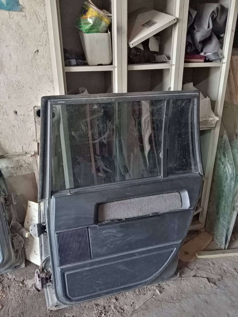 السلام عليكم بيبان فالفو 940 للبيع حاويه جدد كلش أحلى من الصور وياهن بطاين جدد سناتر جدد يدات خارجيات جدد عوزهن مري فقط السعر 500 
للاتصال ***********
***********
المكان نجف حي الصناعي خلف محلات المسبح
