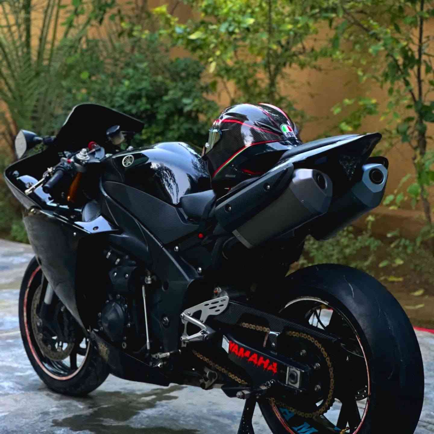 السلام عليكم
yamaha R12012 
كوم حديد الدراجه نقصها عقل ابيع هيج والي يريد يجب احد يفحص مكينه وكلشي مابيها الدراجه بس عقل النقص بس اني ابيعلك كوم حديد . و نت ماعندي الي تفيده يتواصل ع الرقم ورجاء منكم اخوتي اعرفو اسعارهن قبل لاتتصلون واني ممنون واعتذر ع الاطاله 
المكان : كربلاء 
الرقم : ***********
