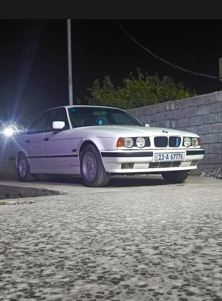بي ام 525 • موديل 92 • فتحة سقف