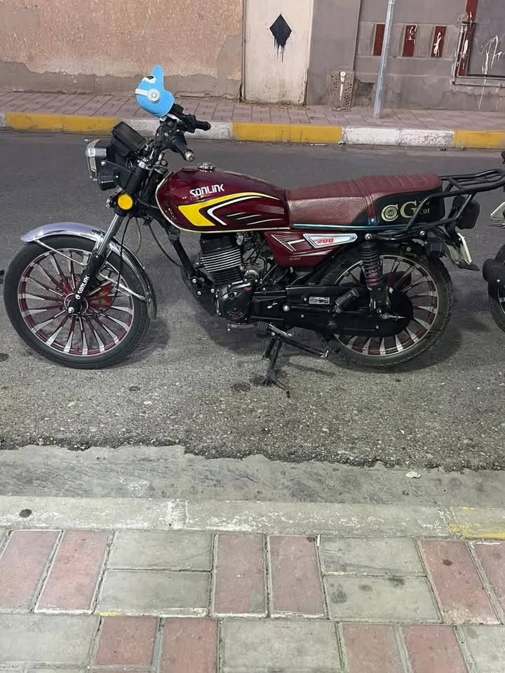 سلام عليكم شباب دراجه سولنك مكينه 200CBF ضاقطه وزنجيل دراجه فول نضافه فول موديل 2025 منفيس بيها بصمات 2 نضافته 80 للبيع مكاني رمادي لسعر 1100مجال قليل لشراي يتصل ***********
