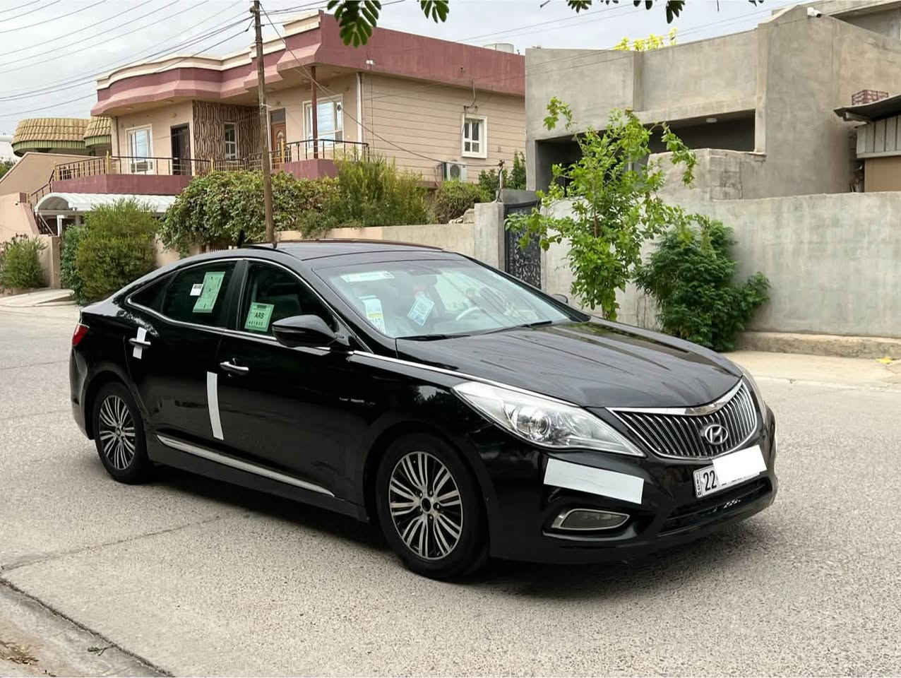Hyundai Azera
موديل 2011 خليجي 
للبيع فقط بدون مراوس بدون اقساط 
محرك (6 سلندر ) مفتوح شرط لا صرف ولا بخار 
رقم اربيل دولي هزه سنويه جديد لل 2031 

مواصفات سياره
ويل كروم مرايات شفط بانوراما وترحيب ليد امامي حساس خلفي امامي بلاد تحكم ستيرن طرفين كوشنات جلد و كهربائي و هيتر  بلاد داخل لونين بلاد مسجل bluetooth + USB + Aux.. برده خلفيه كهرباء بلاد وبيبان خلفيه برده وكومه مواصفات بعد معروفه...
سياره صدر أمامي خلفي جديد كهربائيات كل شغال تبريد شغال تخم تايرات جديد 

صبغ :. نص باب سائق بدون دواخل شرط 
سعر...(92$) وبي مجال لطيبين 

رقم هاتف:.( *********** )
رقم هاتف:.( *********** )
عنوان:.كركوك 📍
