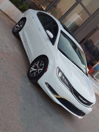 كرايسلر C200 • ٢٠١٥ • فتحة سقف
