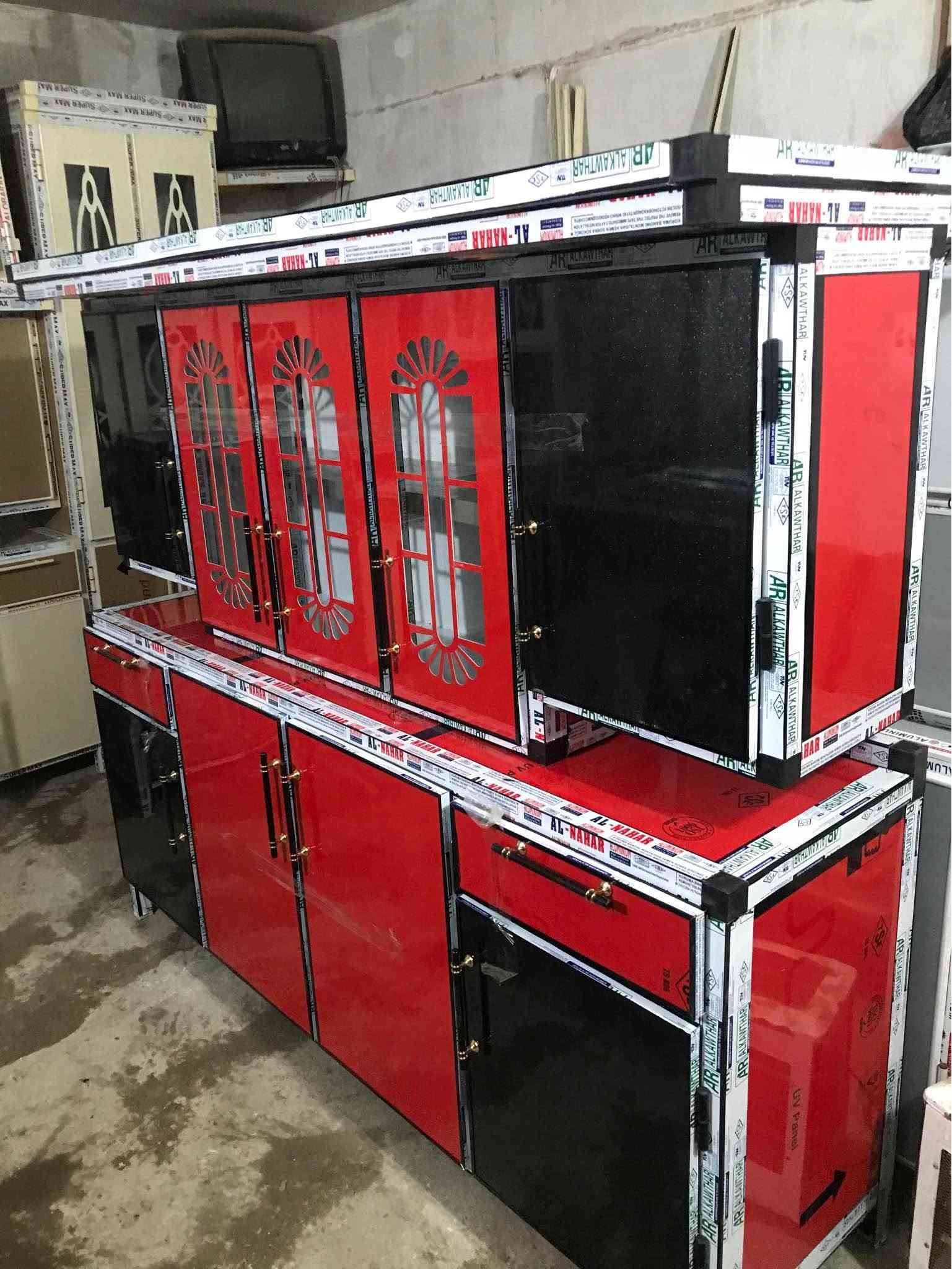 تخفيضات كاونترات مترين شرط شرط التزكام بليت واحد ملم نرماده حفر جرارات شفط نقش cnc تاج وكلوبات شغل درجه اولى ب400 واذا وياه سنك متر وربع مرمر ب600 يصير اللون حسب الطلب العنوان ناصريه شارع الاخلاص *********** ناصرية, ذي قار
