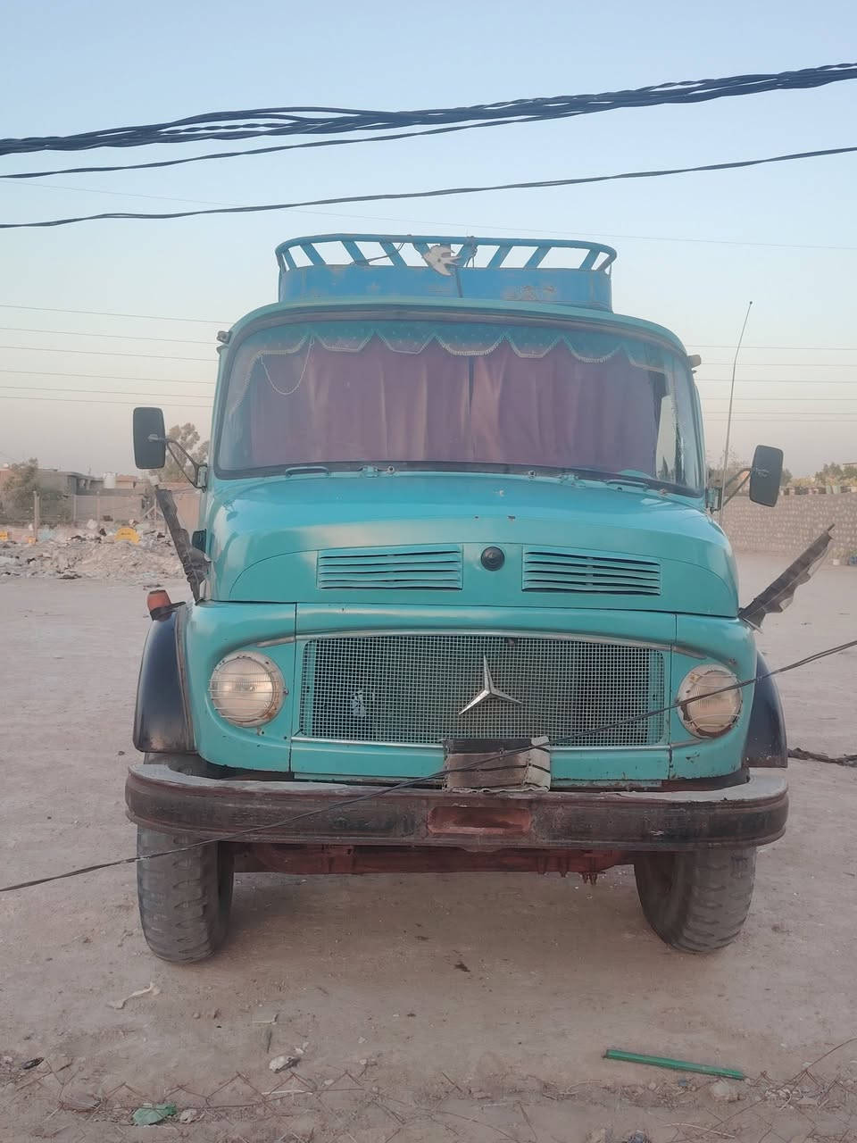 ابوردين للبيع موديل ٧٥ ٦طن رقم نينوى ألماني محرك ٨٢ شرط تحويل شراي يتصل *********** مكان نجف
