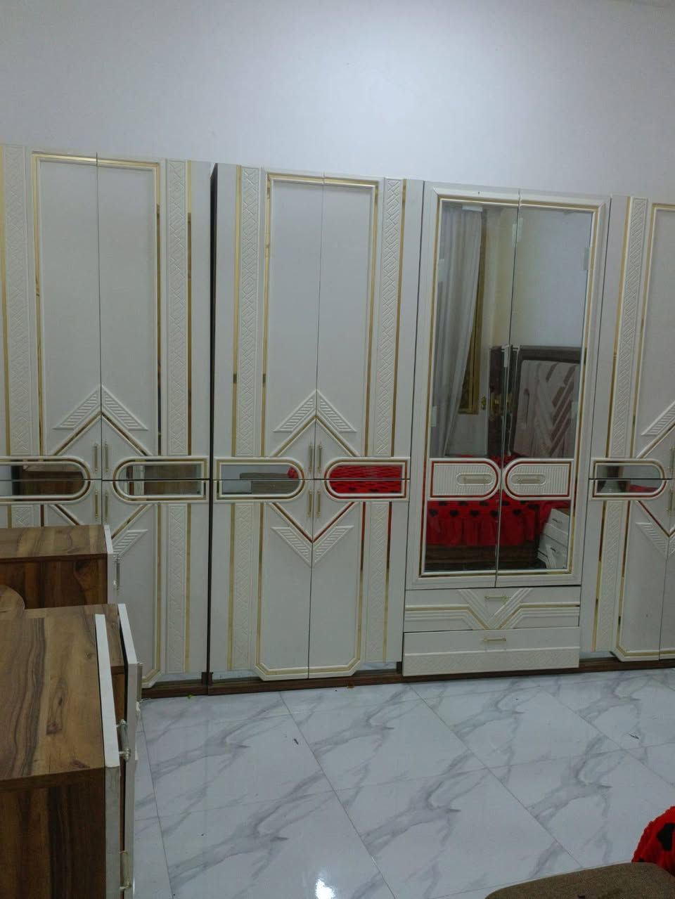 السعر مليون و ٣٠٠ استخدمه قليل ماخذها ب ٣ملاين الاستفسار *********** بي واتساب
