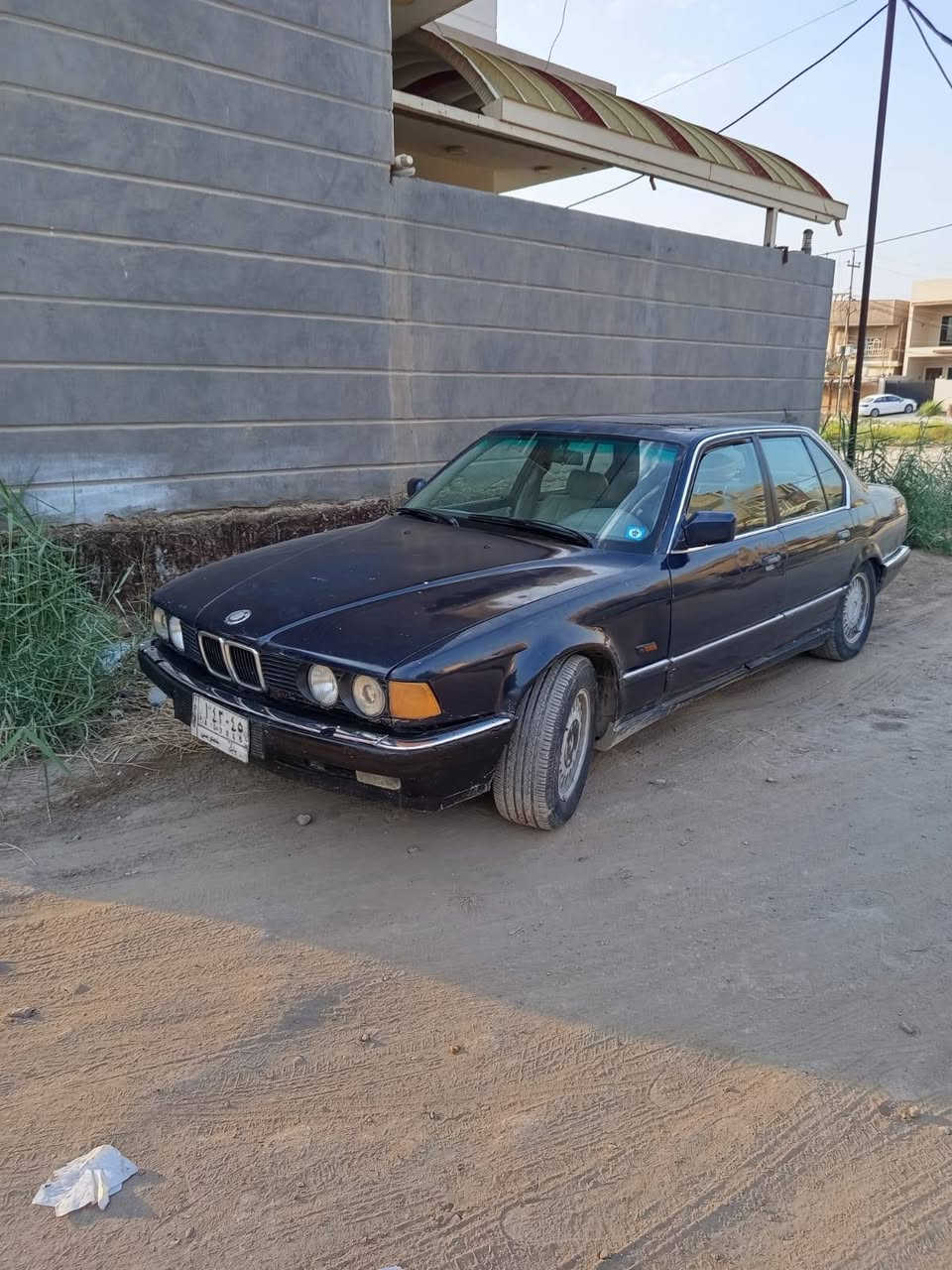 السلام عليكم الجميع سيارة BMW 735 اصل السياره بسمي سنويه تسقط ٢٠٣١ تبريد شغال حداديه كامله تخم تاير كير مكينه خير من الله  فقط بس صبغت السياره مو حلوه كهربائي كله شغاله عينه كله شغاله مكانه بابل مركز المحافظة السعر ٣٣ وبه مجال بيع مستعجل الاستفسار أكثر ***********
