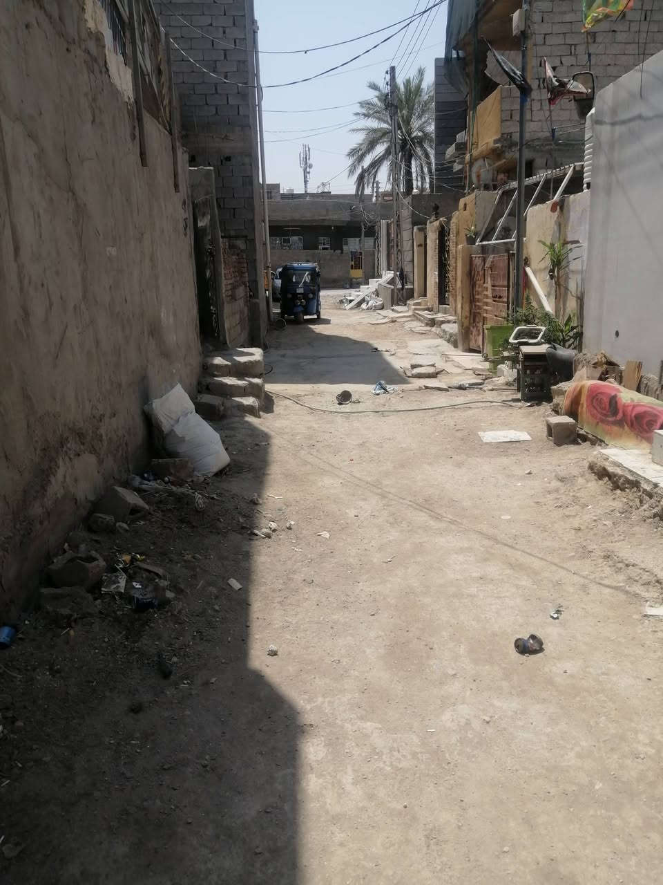 عندي بيت بعقوبه جرف الملح 150متر طابو مطلوب عقاري بيع مستعجل بي غرفتين نوم استقبال مطبخ صحيات منور عدد2 الطابق السفلي الطابق العلوي بي اربع غرف صحيات سطحين.. كله بورسلين المنيوم  vbc بوب تركي كله كامل مابي اي نقص صحيات خارجيه سيراميك.هاتف ***********
