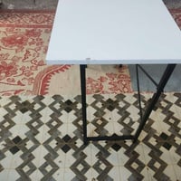 ميز دراسة • مستعمل • واتساب