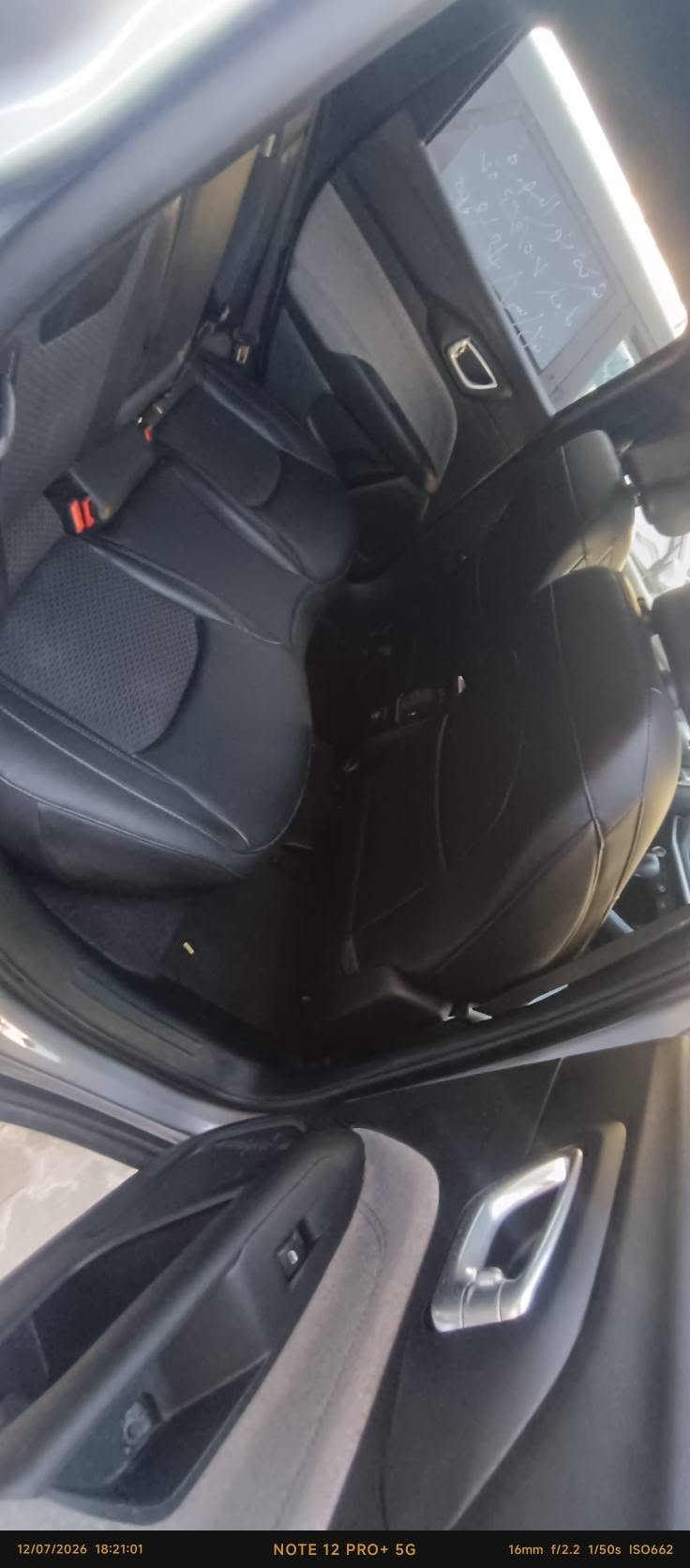 Jeep Compass 2024
لون سلفر 
ماشيه 50 الف ميل
سعر 138 ورقه بدون رقم
حادث سيارة/ ربع بوند فقط صبغ  دواخل مكفوله بدون لغد وبدون شاصي
ايرباك طاك ومرجع سستم شركه 
مواصفات latitude 
بصمه + شغال عن بعد
كشنات جلد 
فور ويل 4×4
تحكمات فول 
تحديد مسار+ قيادة ذاتيه
رادار امامي و جوانب
شاشه ايباد كبير
بريك بصمه 
3 انظمه للقيادة SAND MUD / SNOW /  AUTO
راديترات و ردار و حجر بيئه بلادي شركه 
رقم كاتي تترقم محافظات الاقليم/ اربيل/دهوك/ سليمانيه حلبجه 
مده الترقيم 90 يوم من تاريخ الشراء 
بيع فقط بدون مراوس 
سيارة في اربيل شركه نور البصرة موجوده 
***********
*********** أربيل, العراق

نص مكتوب في الصور:
- 74008275X
- 12/07/2026 18:20:37 NOTE 12 PRO+ 5G 16mm f/2.2 1/50s ISO344
- 12/07/2026 18:21:01 NOTE 12 PRO+ 5G 16mm f/2.2 1/50s ISO662
- 12/07/2026 18:20:30 NOTE 12 PRO+ 5G 16mm f/2.2 1/50s ISO815
- 12/07/2026 18:21:37 NOTE 12 PRO+ 5G 16mm f/2.2 1/50s ISO310
