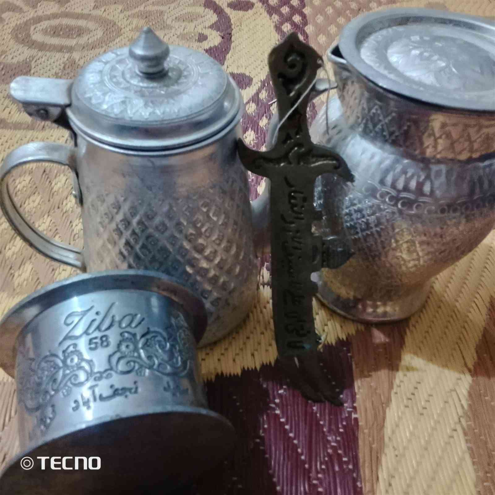 هذني ترثيات للبيع ناصريه مركز مدينه صدر تصل على رقم ***********ناصر

نص مكتوب في الصور:
- TECNO