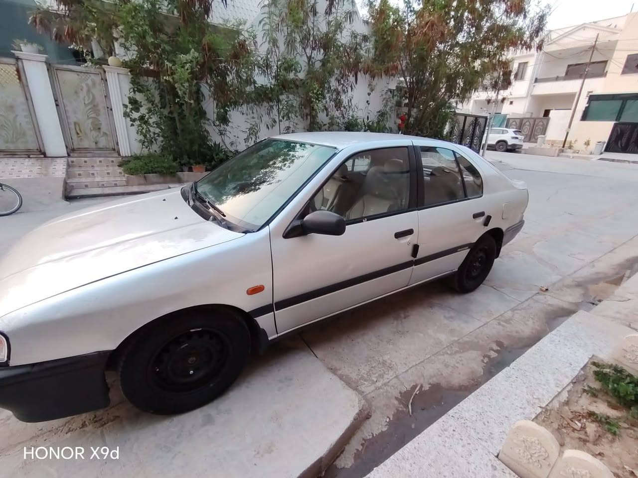 نيسان بريمر 1994حجم 16 تبريد بس عاطل رقم كركوك مشروع التحويل من وكيل الاول فقط***********
