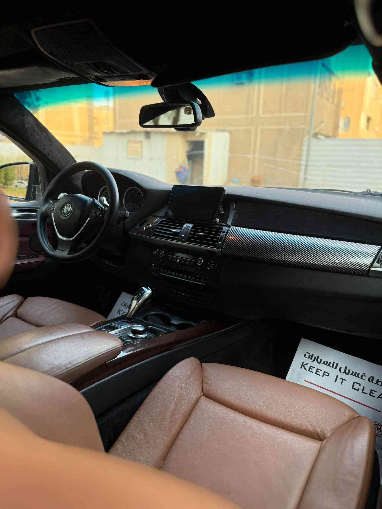 السلام عليكم bmw x6
موديل 2009 البيع او مروس 
سيارة فول الفول 
مكينه كير لكزاز 8سلندر 
سيارة مكفول من ضرب 
بية صبغ جملغات امامي اثر شخوط هنا فايبر كلاس 
السعر 105
مكان بغداد 
رقم ***********
