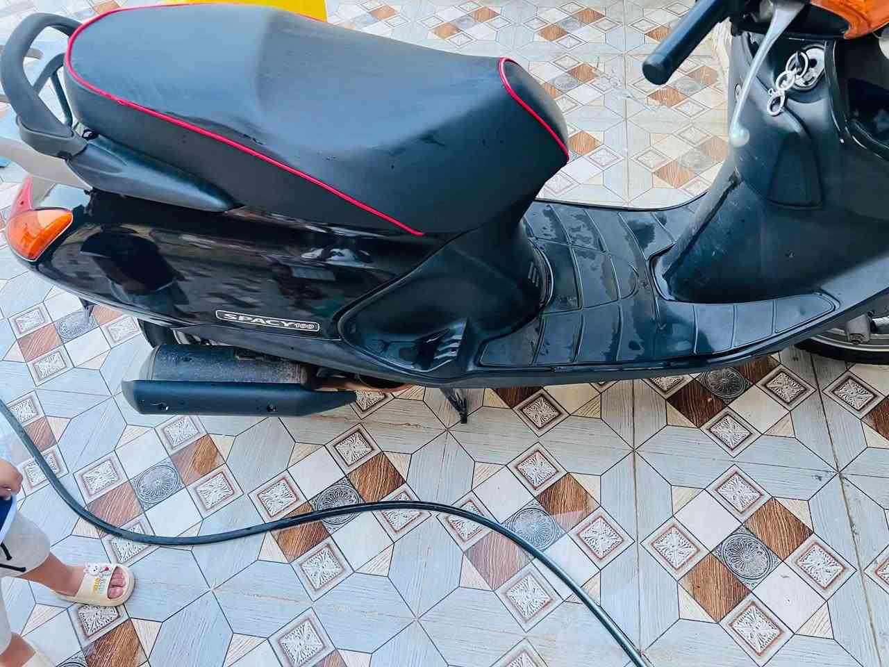 مكلف بالنشر دراجه رمبه ماشيه 15 الف مكفوله كفاله عامه محرك كفرات كهربائياتها كلها شغاله السعر 1350
 ‭***********‬

