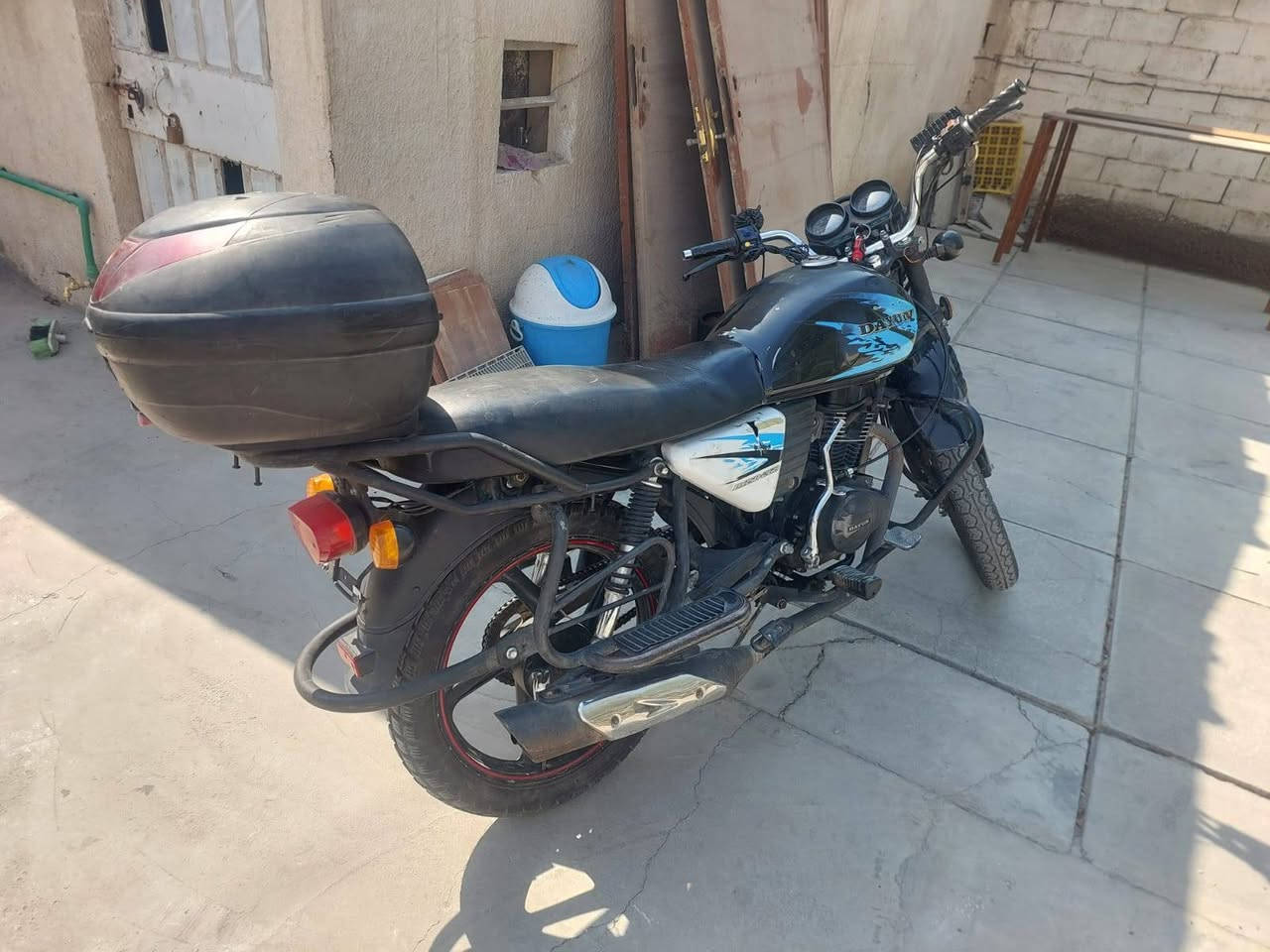 سلام عليكم دراجه دايون موديل 19 محرك 150cc مامفتوح فقط مفيلس كهربائياته كله شغاله لايت عالي ناصي دراجه نضيفه شوفت عينك نكره سلف بكل وقت (اوراق اصولي شرط ترقيم) للبيع بمليون وبيه مجال للشرايه مكاني الدوره مهديه ثانيه رقمي ***********
