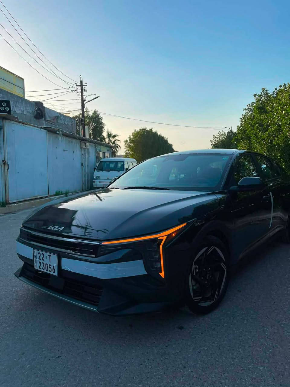 وارد امريكي حادث جاملغ وبنيد فقط بدون دواخل
رقم اربيل دولي تحويل او وكالة 

k4 2025 🚨🚨
بصمة  / هندبريك دكمة  / لايت LED  / مكينة 2000 دوش / شاشة كبيرة متصلة ديجتال   / اوتو هولد / LED امامي وخلفي / قيادة ذاتية / كامرة دوارة / رادار تعديل مسار / اوتو بريك / مود درايف / تحكم ستيرن / كروس سرعة /مانع انزلاق / بلوتوث / اواكس / USB /  رادار جانبي
مكان السيارة :- واسط الكوت
 
السعر 158💵
***********
