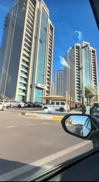 🌃 شقة للإيجار في مجمع البروج – بناية هدير 📐 المساحة: 178 م² 🛏️ 3غرف نو...