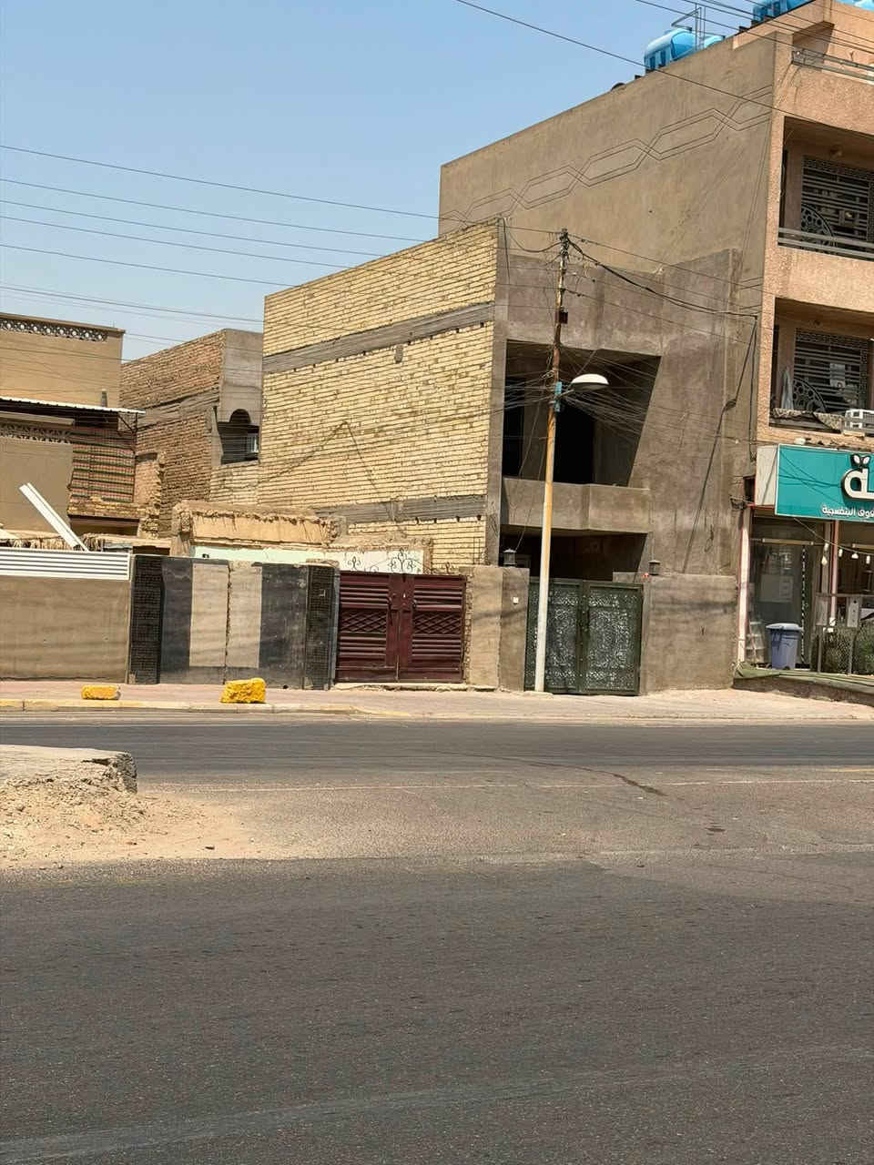 قطعة ارض تجارية للبيع الشعب مقابل الهايبر ماركت

المساحة 60 م
الواجهة.    5
النزال.      12
لاستفسار
مكتب بغداد للوساطة العقارية
***********
***********
