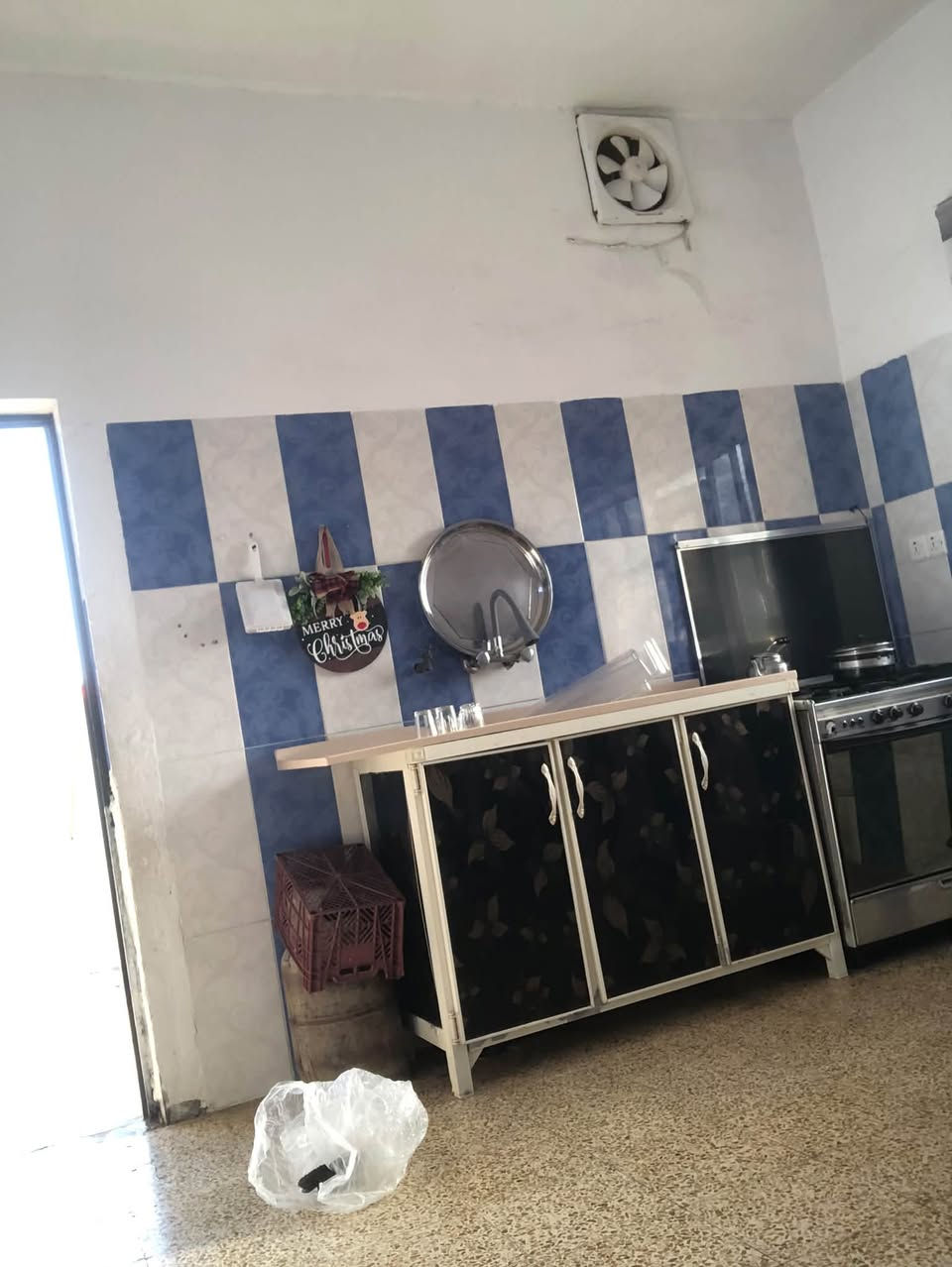 العلم حسين الجريش • ٣٠٠م زراعي • ٣ غرف