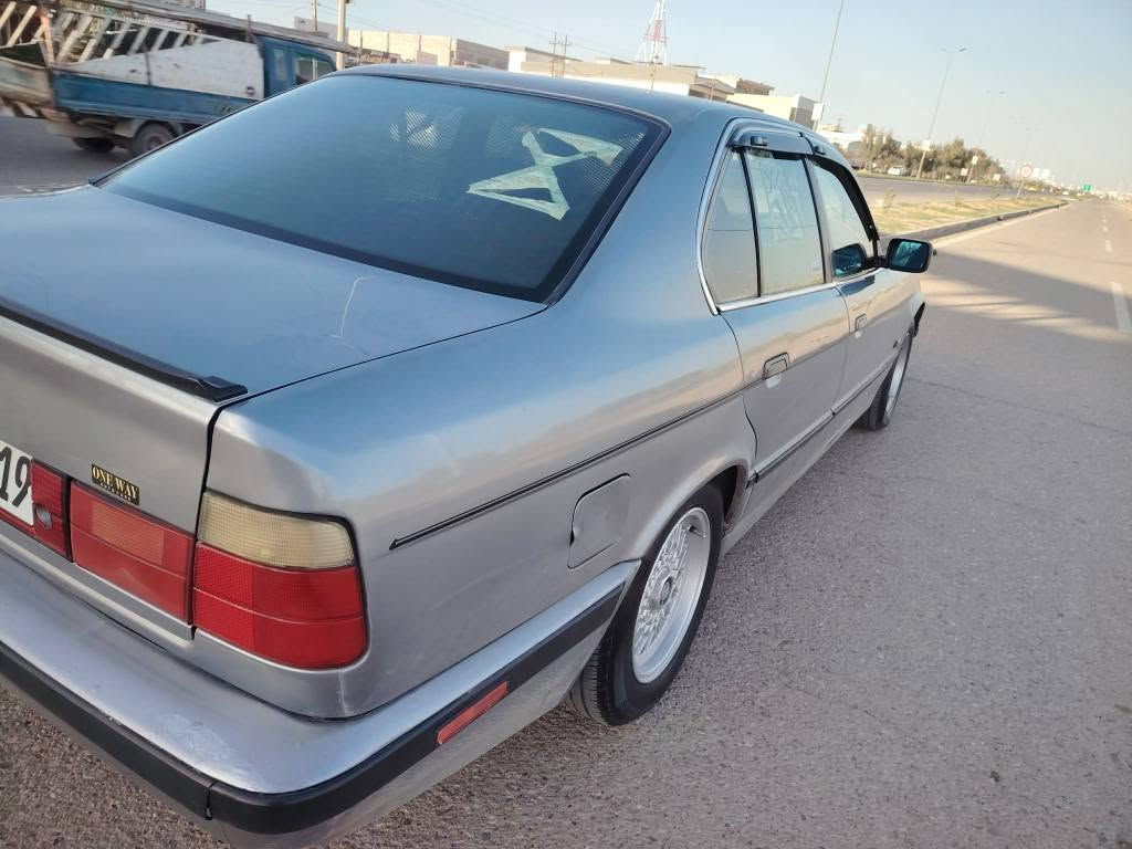 بي ام موديل 1990محرك كبس 525بيلا كير عادي سنوي جديد جام كهربائية سياره جاهز سعر 49شويه بي مجال *********** كركوك, العراق

