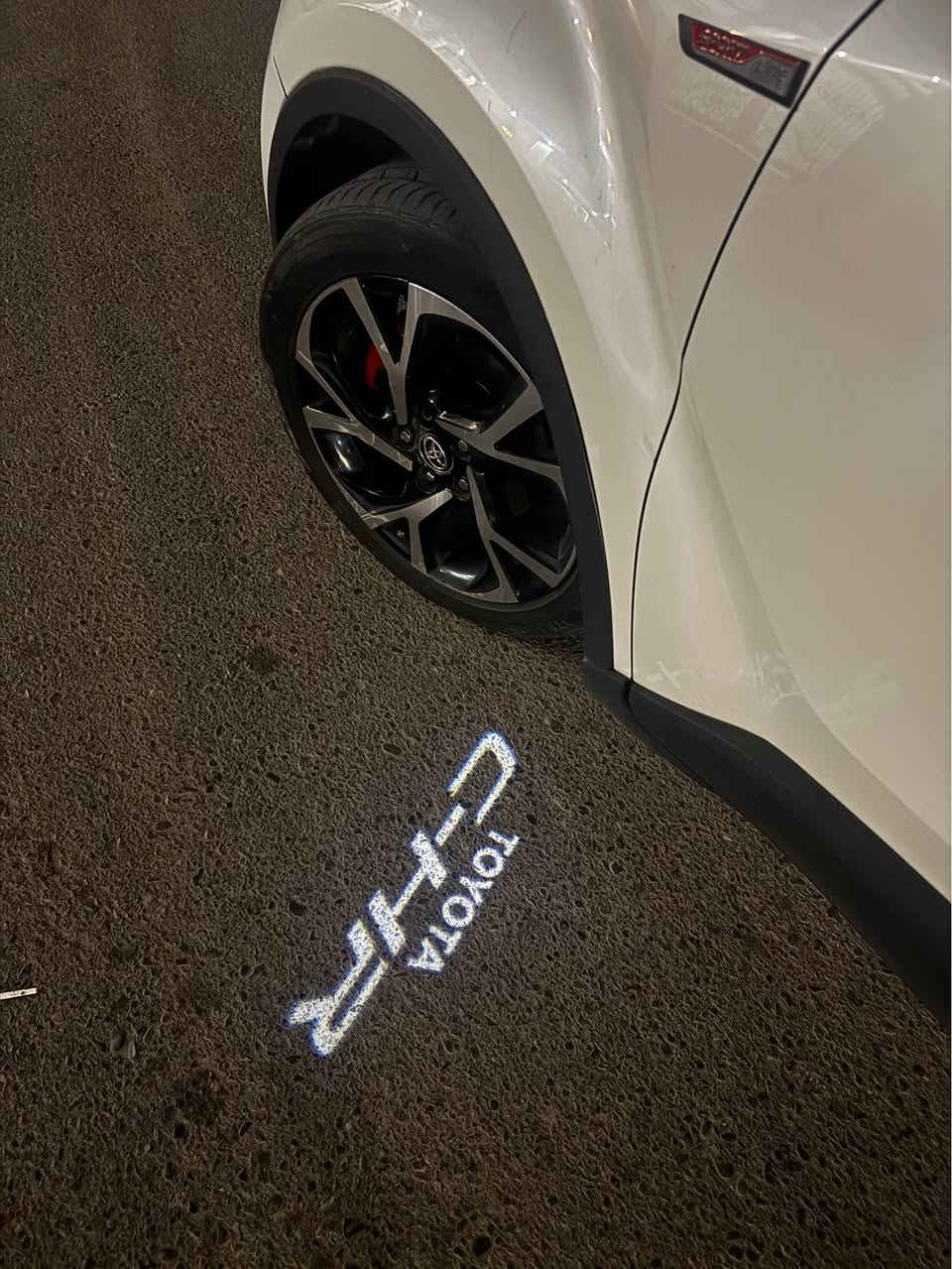 تيوتا chr ٢٠١٩ وارد امريكي فول موصفات 😍بصمة تشغيل وبوب ورادار امامي وخلفي توقف ذاتي سياقه ذاتيه هندبريك بصمه وصندوق بصمه انارة ترحيب كوكل بلي وبانزين ✌️عادي وتبريد مجمده 🥶كون بطانيه وياك وقتصاديه بشكل حادثها جاملغ اليمنه وصبغ ربع اابنيد *********** الفلوجة, الأنبار
