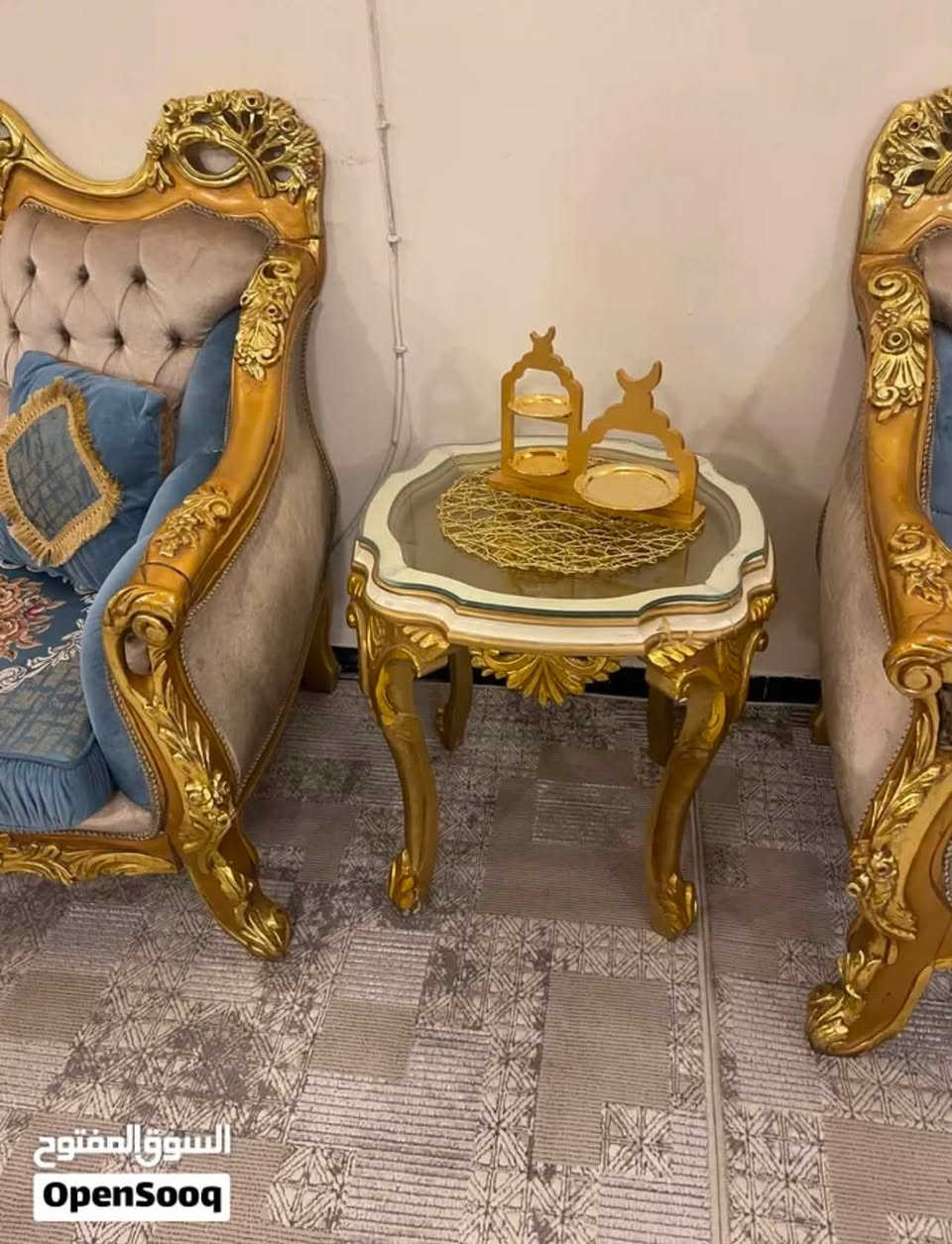 السلام عليكم تخم قنفات دمياطي مستعمل بحالة جيدة للبيع 
4 كراسي
و 2 ثلاثيه 
مع 4 طبلات 
المكان حي العدل 
للاستفسار ***********
