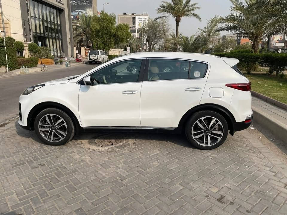 سبورتج 2019 خليجي شركه دوليه العراقيه فول1/1 مواصفات الجيتي لاين السياره مكفوله من الصبغ والتبديل والفتح فقط باردات بيها بسيطه موصفات بصمه بنوراما كشنات كهرباء صندوك كهرباء تبريد قطعتين ماشيه ٨٧ بسمي تحويل ثاني سعرها ١٩٢
***********
