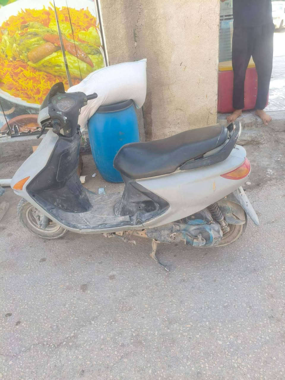 درجه فراشه. للبيع حاويه بجيس مكينه ما مفتوحه ابد 
نضافه فول السعر 400وبيه مجال بس الشراي يجيني خاص او اتصال على هذا الرقم ***********
