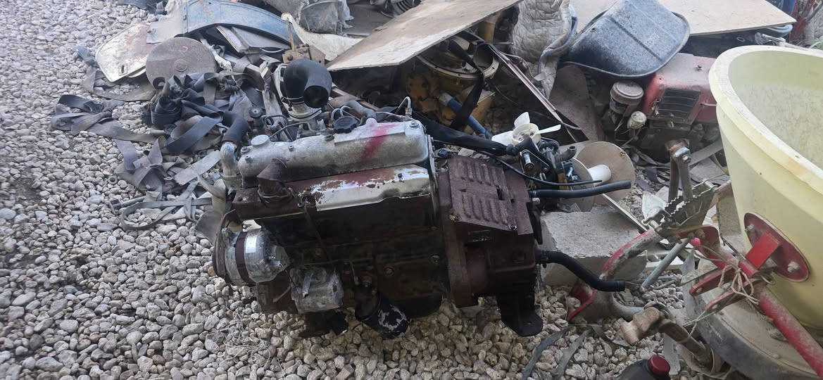محركات كابوتا وينمر مسيوبيشي اسكا كاماتسوا ازوزى ٤بستم و٣ بستم و٢بستم ياباني داخله حاويه موجوده في بابل الهاشميه هاتف*********** و*********** يكون الرد فقط على الاتصال
