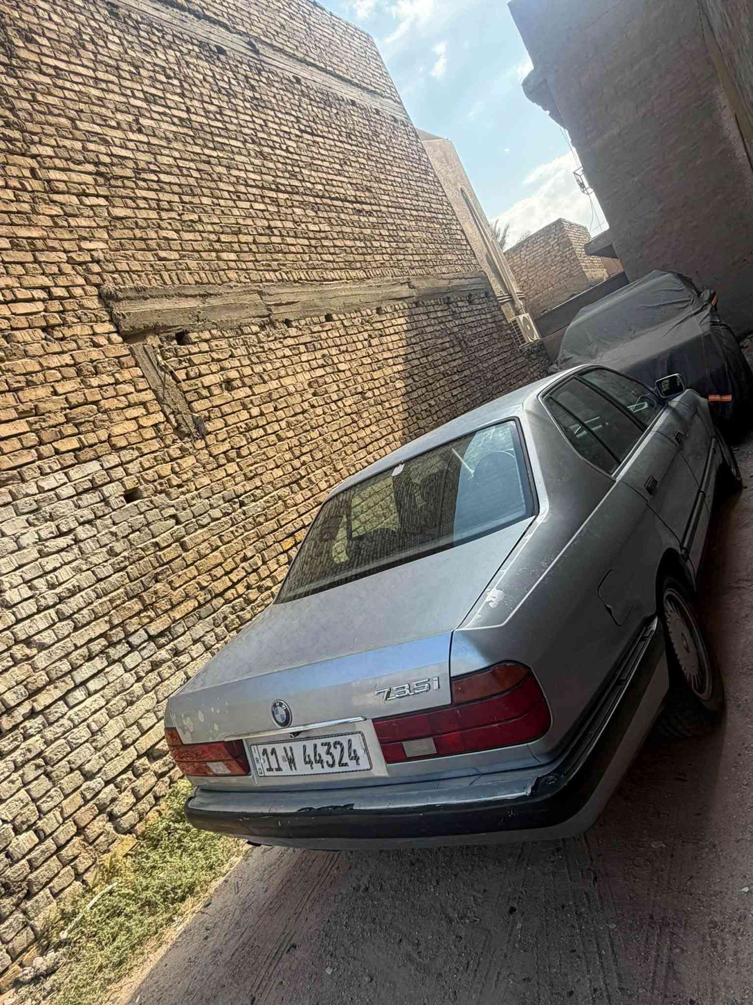 السلام عليكم
للبيع bmw اصل 730 محرك 735 بحالة جيدة كير تمام
رقم بغداد جديد وهزة وسنوية كله جديد السيارة بلادية بدون ضربة ولاتبديل ولا صبغ غرفته نضيفة 
العنوان بغداد الكرخ 
للتواصل (***********)
سعر (47)$ بيه مجال بسيط للشراي
