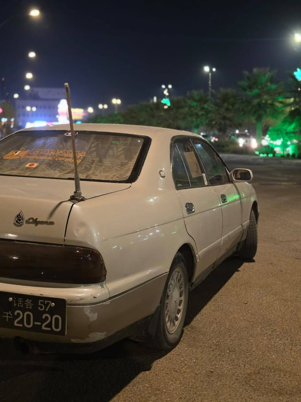 ابيض لؤلؤي محجل  تبريد جاهز
محرك بطه 2500 ديلكو دهن كله نوع جيد

تخم تاير 
تبريد ويه السويج ثلج ❄️ 

حداده وباتري 

كهربائيات كلها شغاله وعلى وضع الشركه 

كاعيه جلد 

غرفتها جديده 

عنوان كربلاء حي الحر

السعر 50وبي مجال ماتشتري لا تعلق السوك بي اشكال
***********
